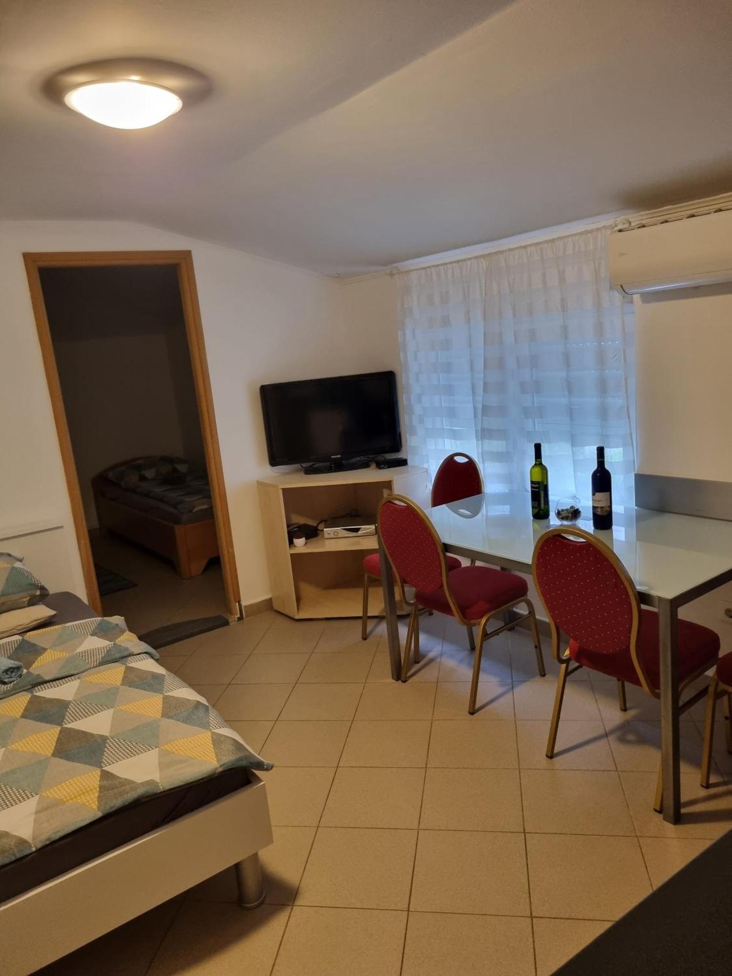 Apartmani Tominac Crikvenica Exterior foto